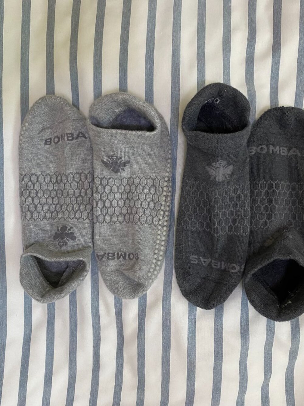 Bombas Gripper Ankle Socks – 4 Pair (Light Blue Beige Light Grey Dark) Size M - Picture 7 of 10
